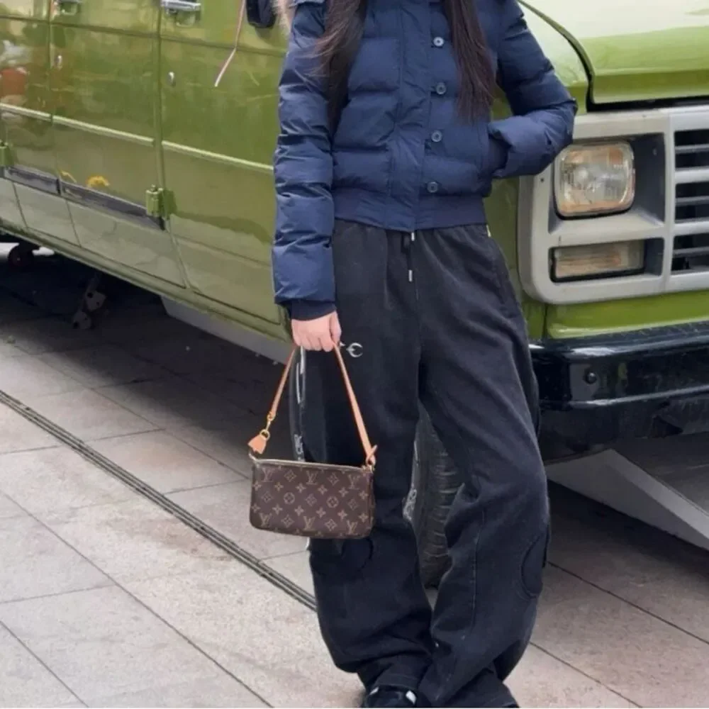 Louis Vuitton Women Pre-Loved Bag Very Good Condition
